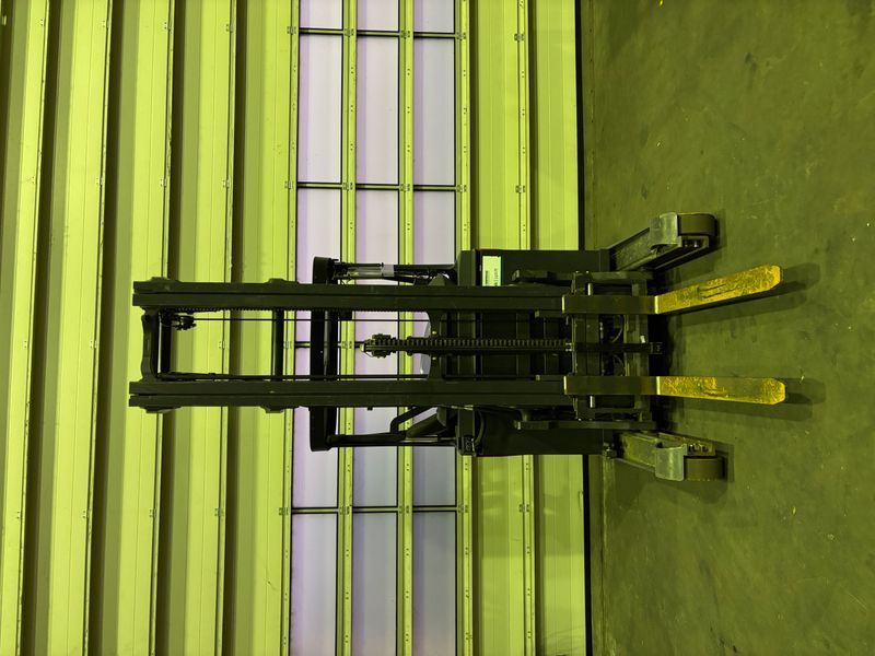 Linde R14B-01 &mdash; used warehouse equipment | Booster Lift