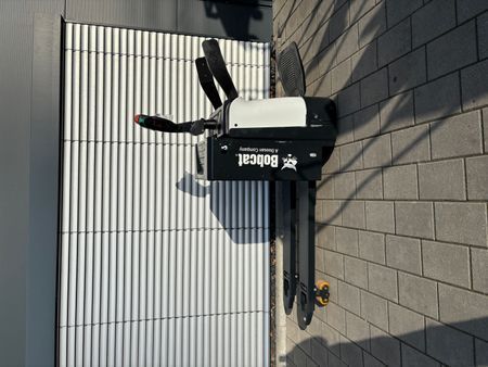 Bobcat BPR20N &mdash; jazden&aacute; manipulačn&aacute; technika | Booster Lift