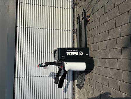 Bobcat BPR20N &mdash; jazden&aacute; manipulačn&aacute; technika | Booster Lift