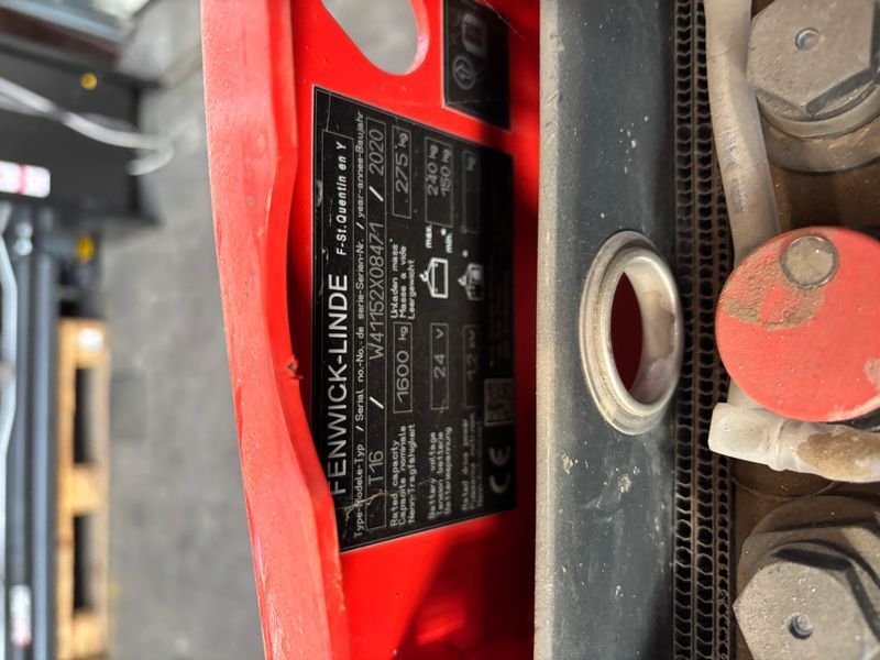 Linde T 16 &mdash; used warehouse equipment | Booster Lift