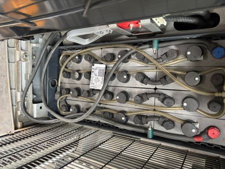 Still EXP14 &mdash; used warehouse equipment | Booster Lift
