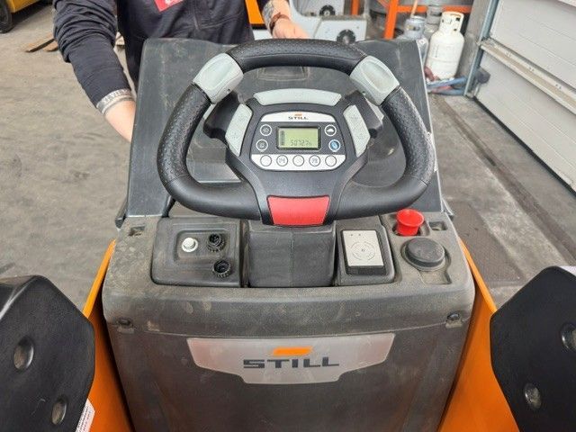 Still EXH-S20 &mdash; used warehouse equipment | Booster Lift