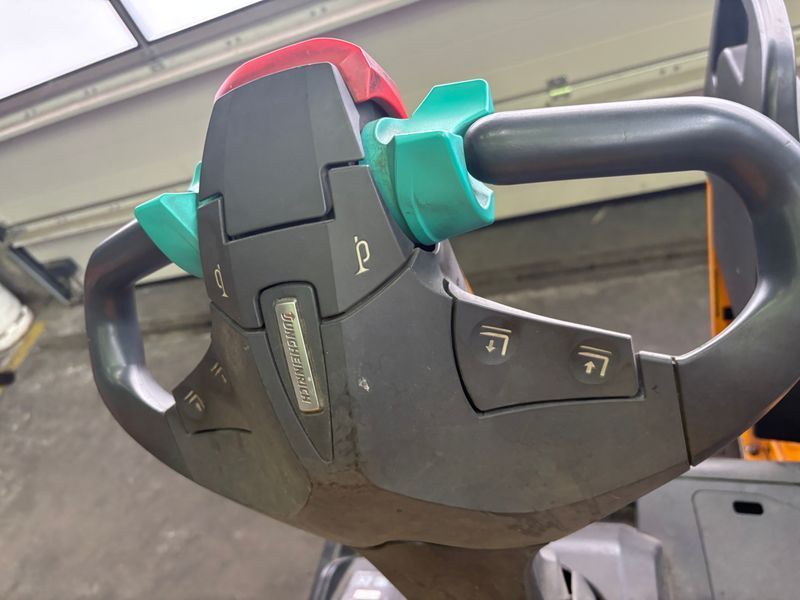 Jungheinrich ERE 120 Li-lon &mdash; gebrauchte Stapler | Booster Lift