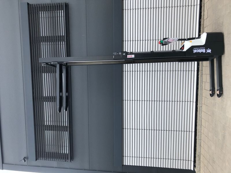 Bobcat LSM12N NEUGER&Auml;T!!! &mdash; jazden&aacute; manipulačn&aacute; technika | Booster Lift