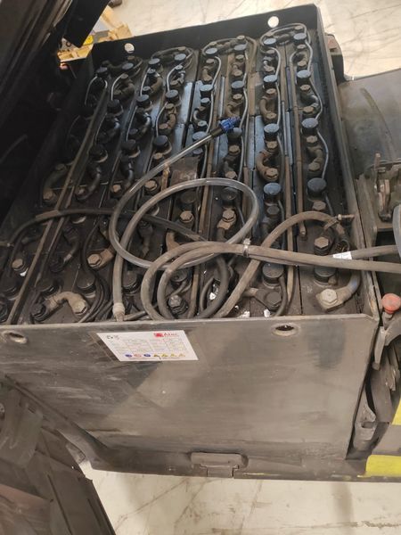 Linde E30/600H(387) Batt2022 BJ &mdash; gebrauchte Stapler | Booster Lift