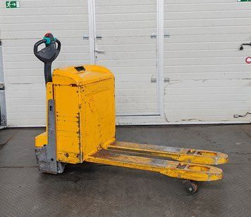 Jungheinrich EJE 116 1.6t/ 990h/ 250ah &mdash; used warehouse equipment | Booster Lift