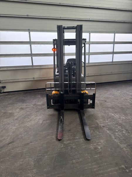 Jungheinrich EFG216k Triplex Lithium &mdash; gebrauchte Stapler | Booster Lift
