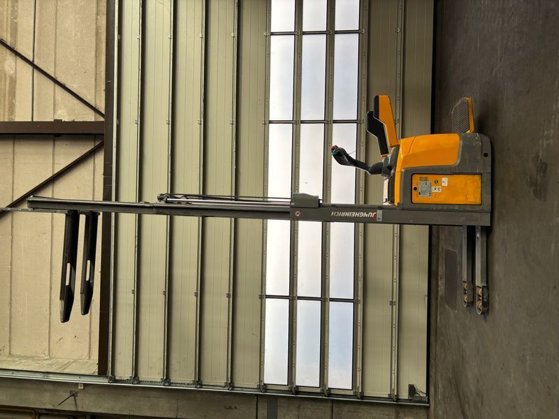 Jungheinrich ERC 216 &mdash; gebrauchte Stapler | Booster Lift