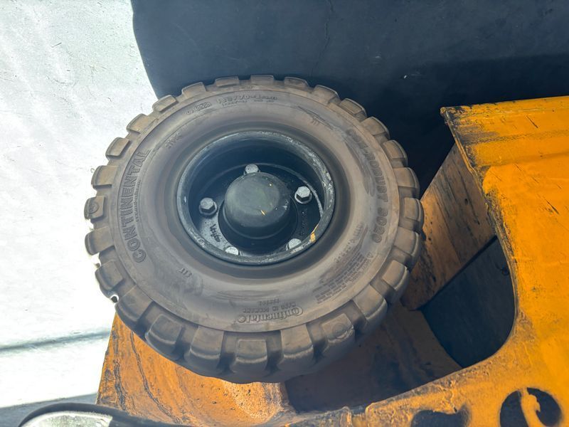 Jungheinrich EFG 425K &mdash; jazden&aacute; manipulačn&aacute; technika | Booster Lift