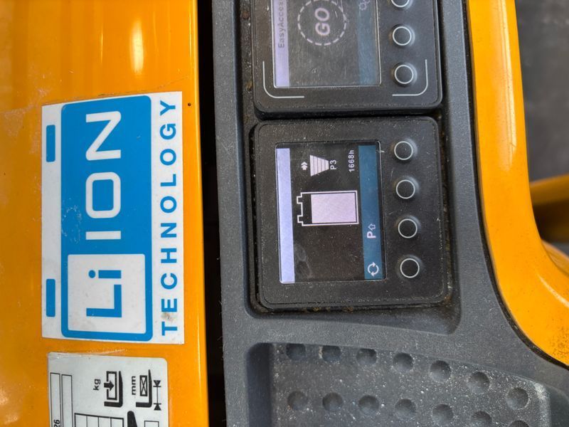 Jungheinrich EJC 112 Li-Lion &mdash; used warehouse equipment | Booster Lift