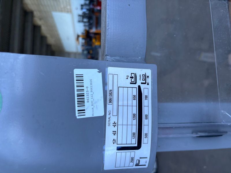 Jungheinrich EJC 112 Li-Lion &mdash; used warehouse equipment | Booster Lift