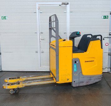 Jungheinrich ERE 225 2021y/ 2816mh &mdash; used warehouse equipment | Booster Lift