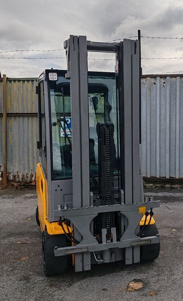 Jungheinrich EFG 320 4.8m/ 3728mh/ 4v &mdash; gebrauchte Stapler | Booster Lift