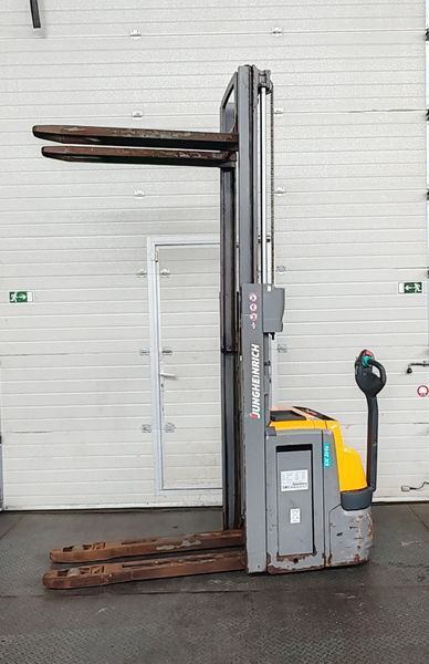 Jungheinrich EJC 214z 2.5m/ 551mh/ initial &mdash; б/у складская техника | Booster Lift