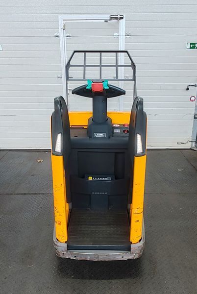 Jungheinrich ERE 225 2021y/ 2816mh &mdash; used warehouse equipment | Booster Lift