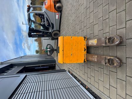 Jungheinrich EJE 116 Batterie aus 2020 &mdash; used warehouse equipment | Booster Lift