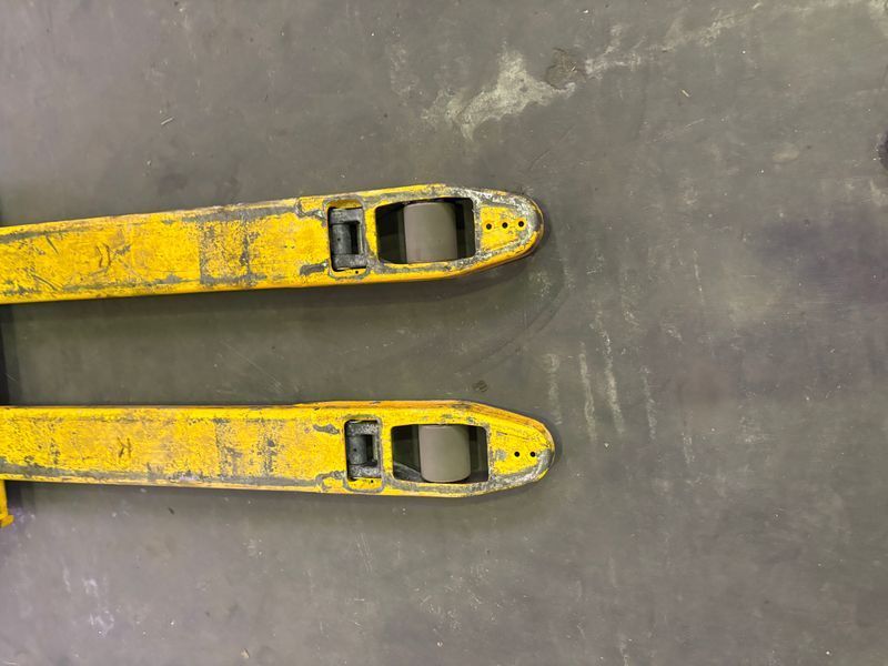 Jungheinrich EJE 114 Li-lon &mdash; used warehouse equipment | Booster Lift