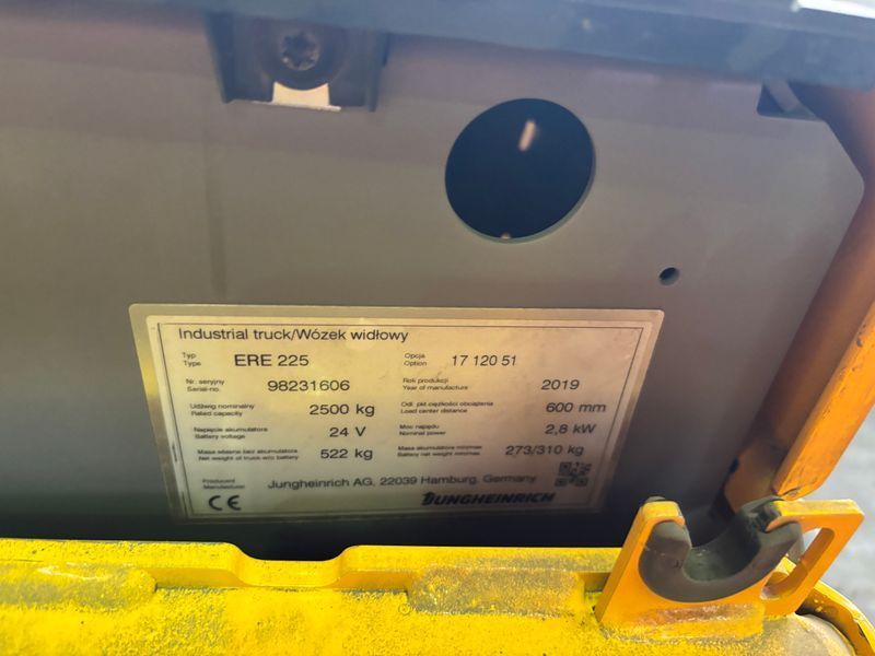 Jungheinrich ERE 225 Li-lon &mdash; gebrauchte Stapler | Booster Lift