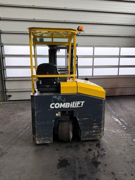 Combilift CBE-3000 BJ:2022 &mdash; used warehouse equipment | Booster Lift