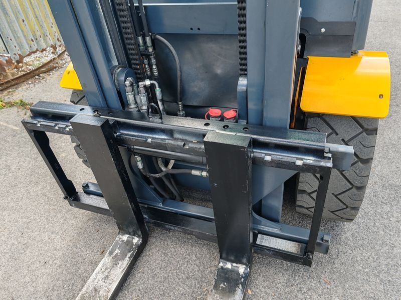 Jungheinrich TFG 430s 1555h/ 4.3m/ 4v &mdash; gebrauchte Stapler | Booster Lift
