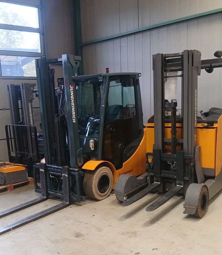 New Arrival of Used Forklifts at Warehouse in Germany | Booster Lift